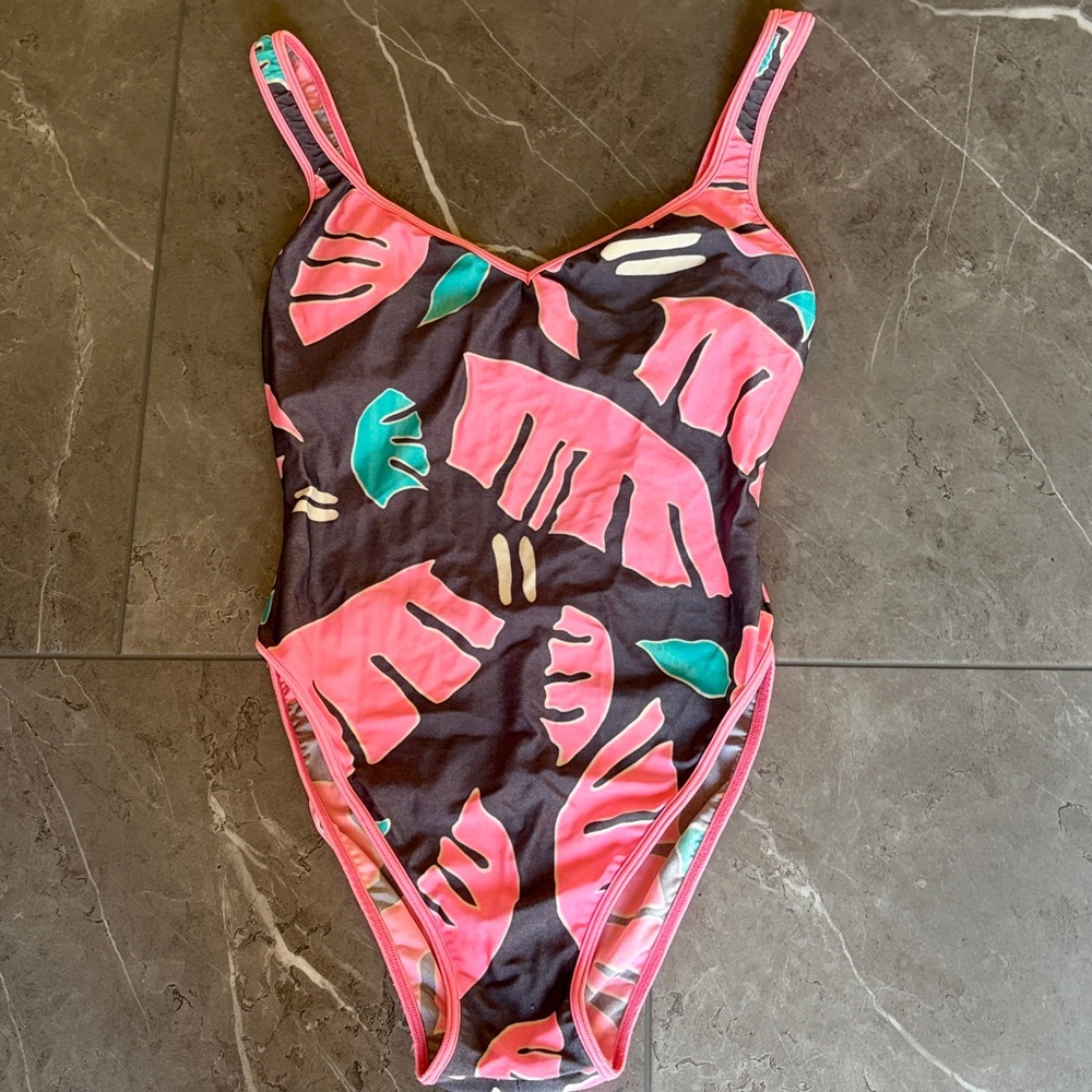Stylish Vibrant Print One Piece Swimsuit